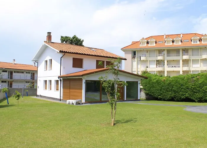 Lägenhet El Pedregal Playa De Ris